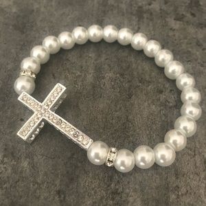 Pearl Cross Stretch Bracelet